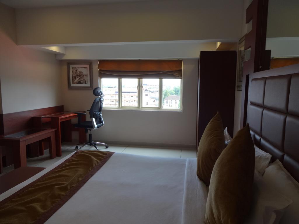 Paramount Tower Kozhikode Extérieur photo