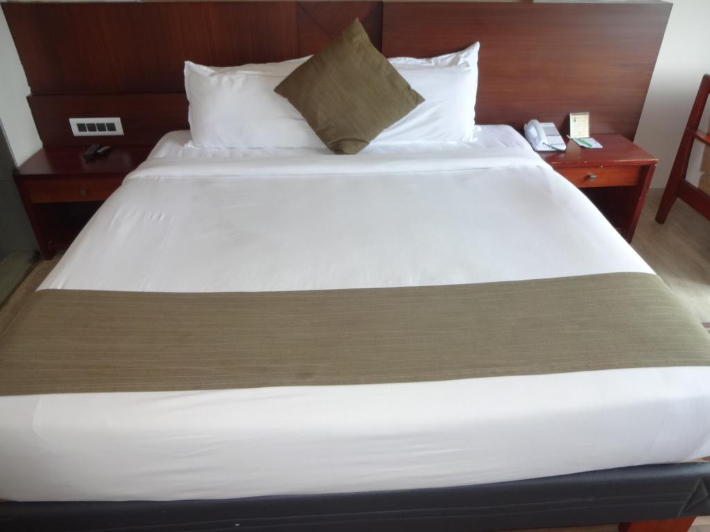 Paramount Tower Kozhikode Extérieur photo